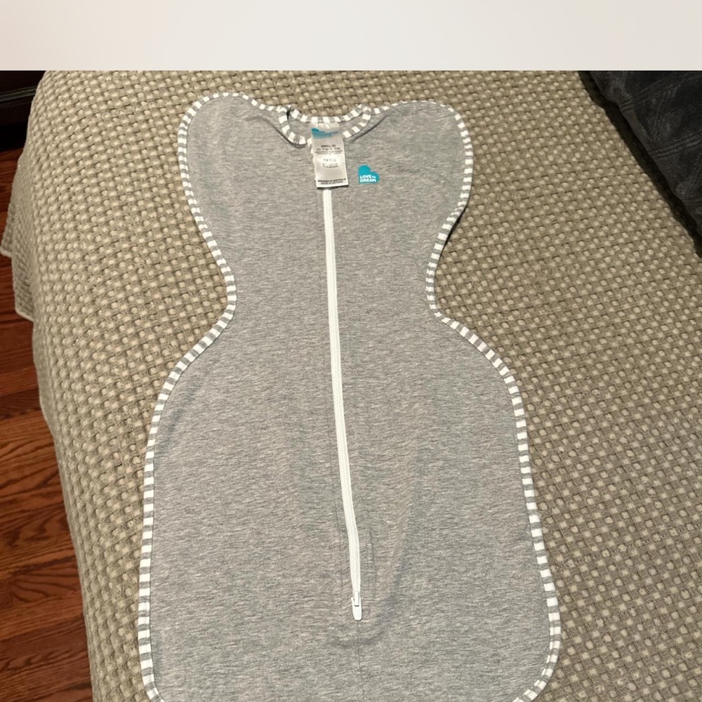 Love to Dream Gray and White Swaddle